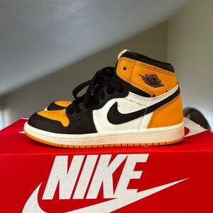 Nike Air Jordan 1 High OG Black/White/Yellow